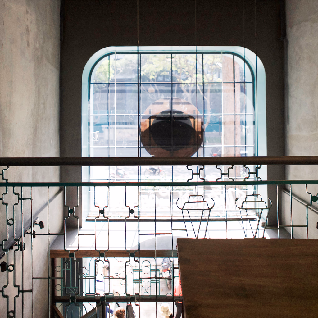 Saigon boutique — image 6