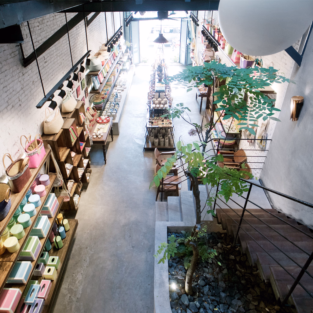 Saigon boutique — image 8