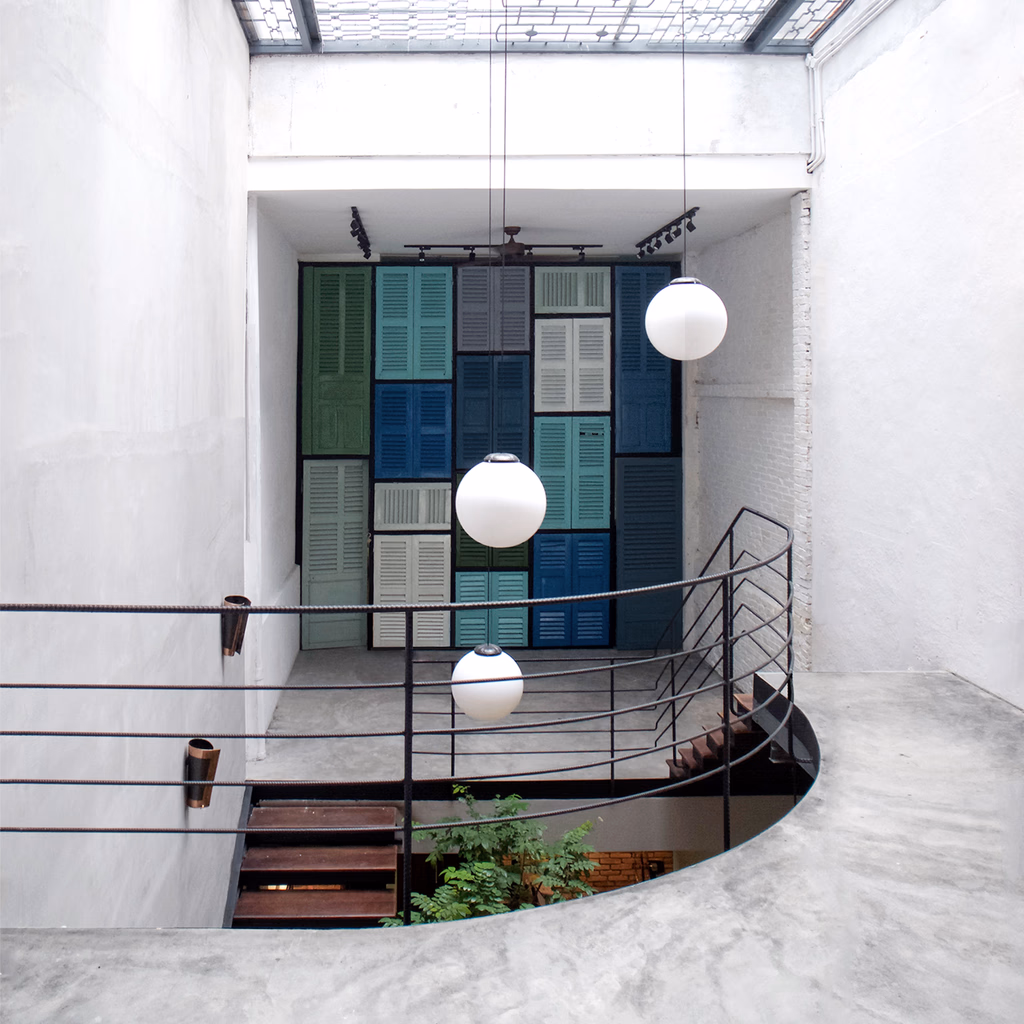 Saigon boutique — image 17
