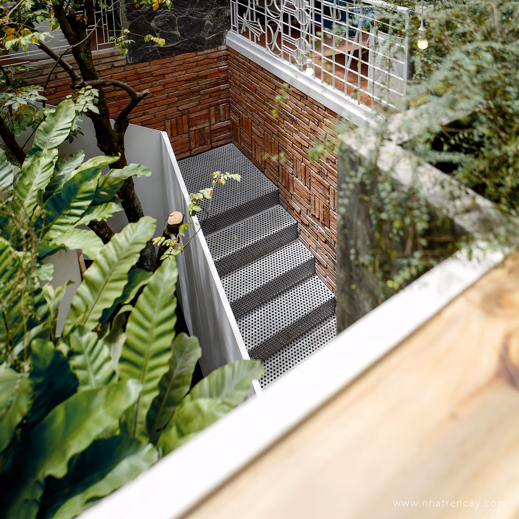 Urban Station — image 11